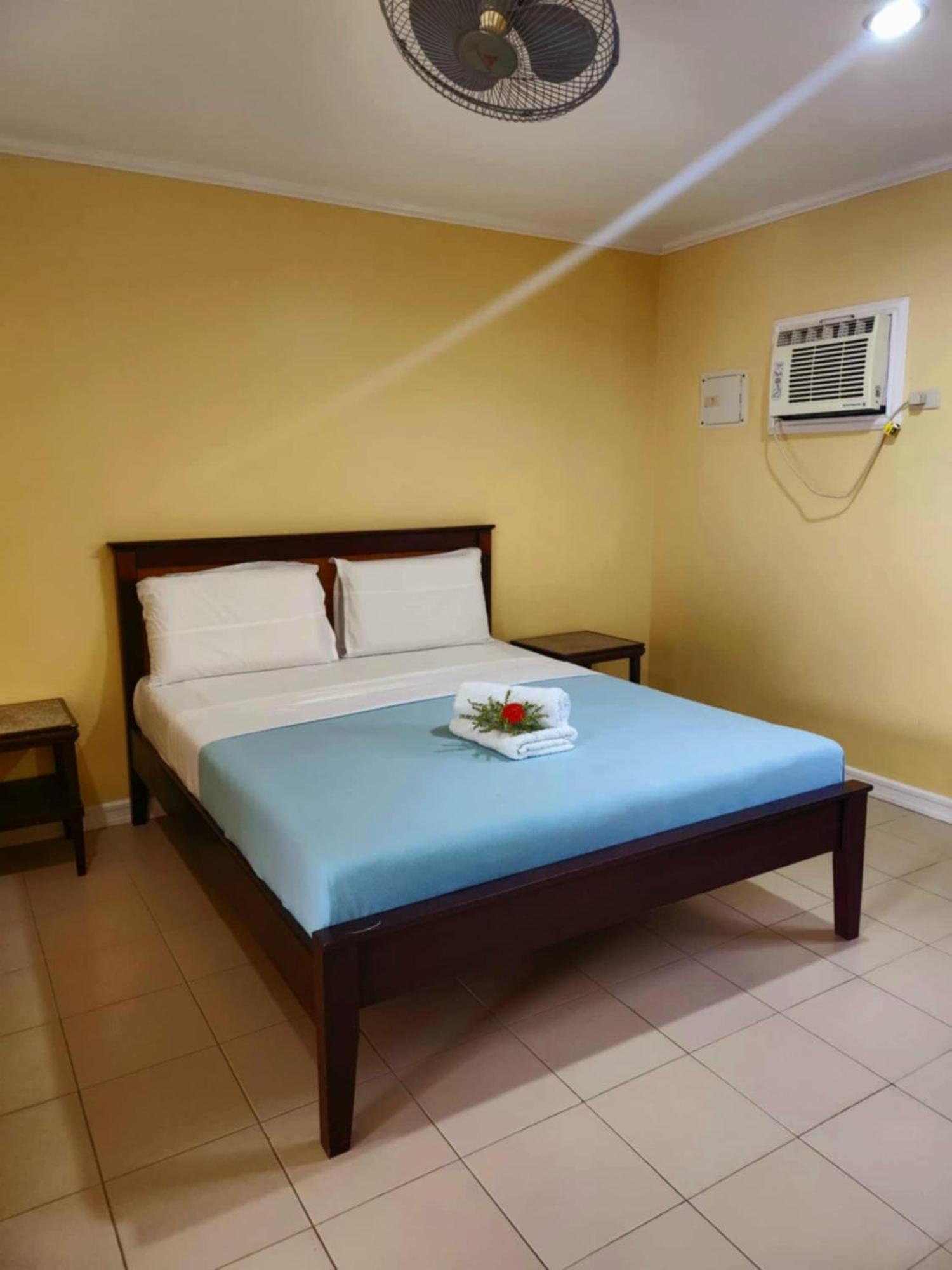 La Villa del Pueblo Inn Panglao Exterior foto