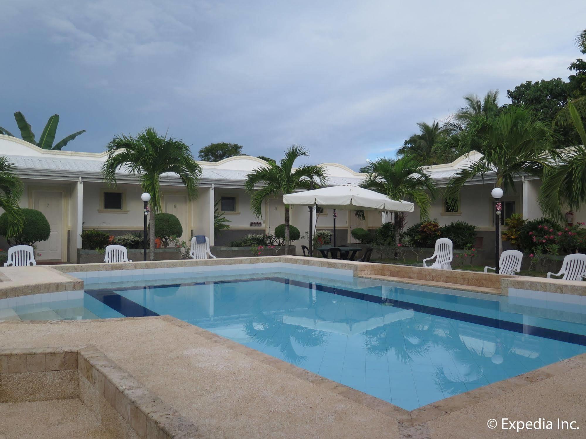 La Villa del Pueblo Inn Panglao Exterior foto